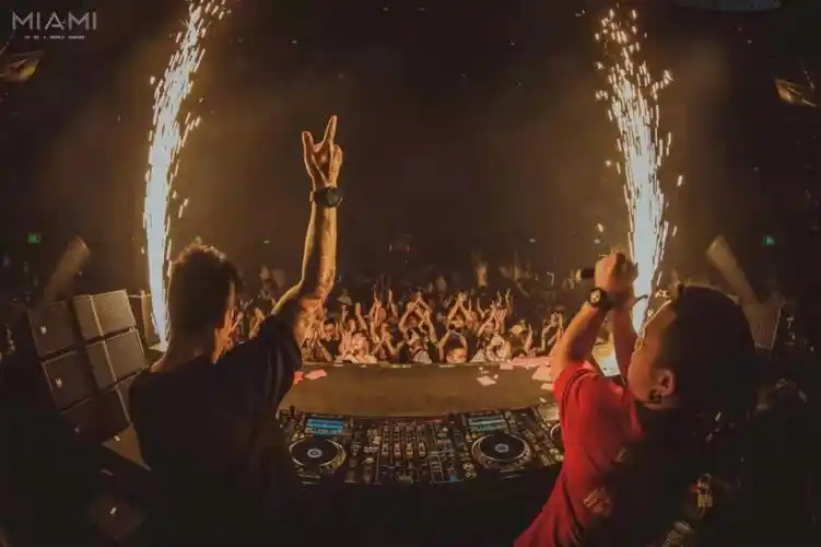 西安人气酒吧迈阿密