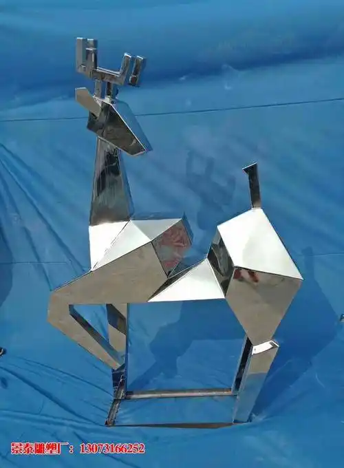 最受欢迎的景点之一公园绿地不锈钢小鹿雕塑