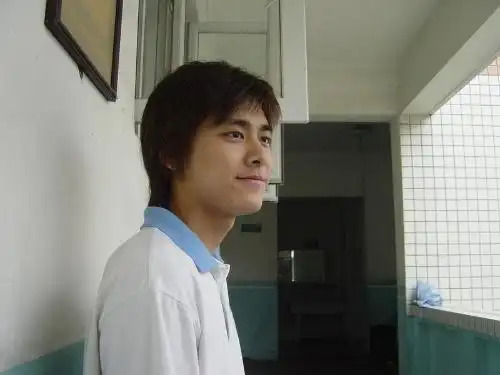 李易峰小时候照片