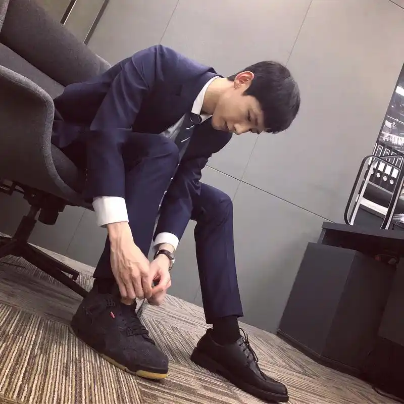 [白敬亭][新闻]180619 白敬亭ins更新晒绝美他拍 小孙同学全身都是苏