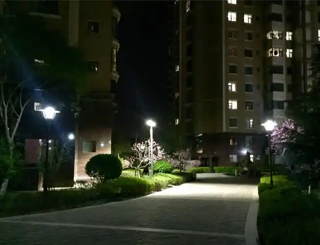 春晚夜景--教育世家小区