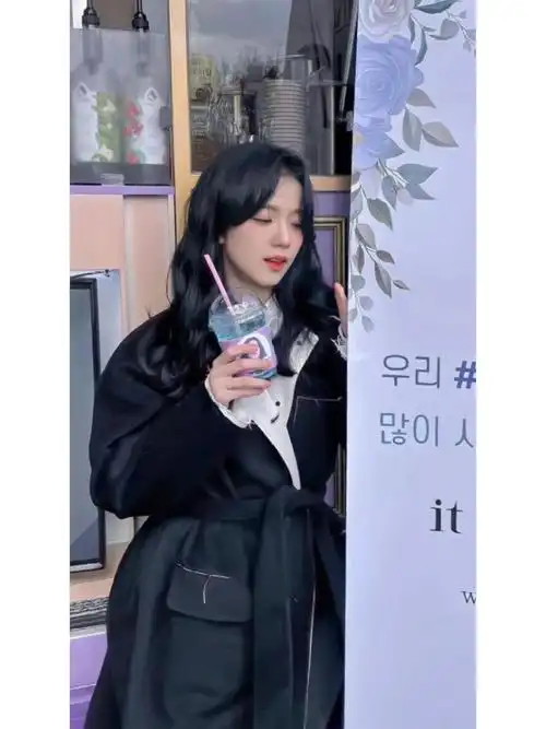 jisoo宝贝生日快乐979696#jisoo  #jisoo生日  #jisoo #金智秀