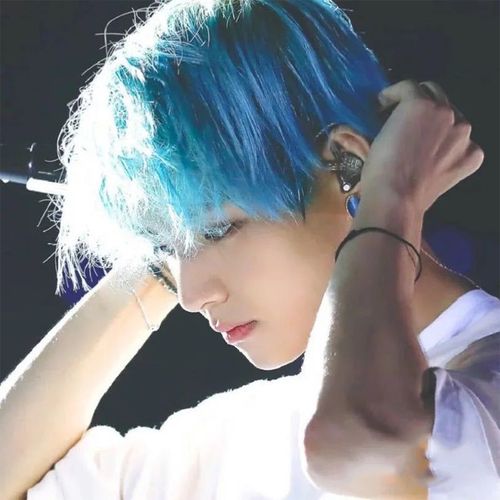 冰蓝色染发剂2021流行显白湖泊蓝雾霾蓝紫灰色蓝黑色染发膏纯植物