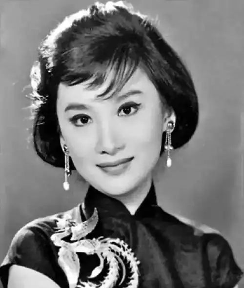 蒋英39岁时的照片