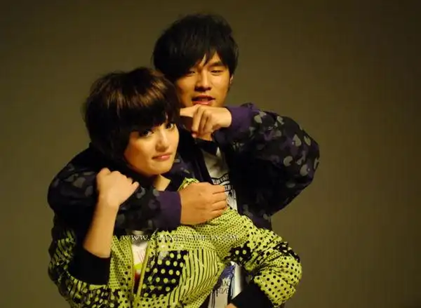 【图】张韶涵谈周杰伦表崇拜 透露有追求者拒提吴尊