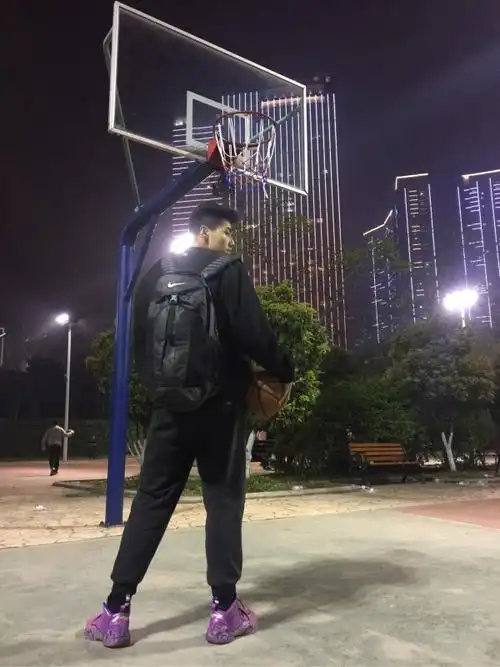 男生身高185cm以上是什么样的体验?