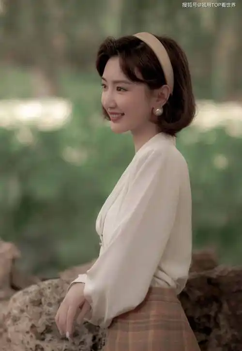 毛晓彤甜蜜的笑容温婉可人,又俘获了谁的芳心_人生_风景_生活