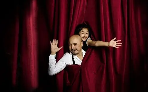 徐峥# #张子枫# #摩登年代#壁纸,第6张图片