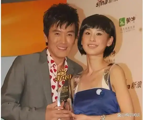 被养成金丝雀的油腻贵妇为了一年两亿零花钱嫁二婚男八年忍辱