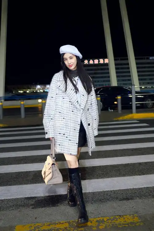 黄圣依巴黎时装周出发图##黄圣依出发巴黎时装周##hello时装周