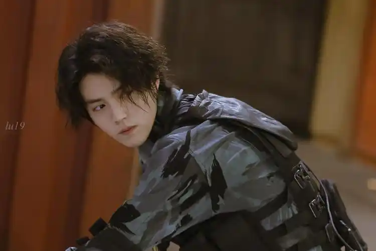 鹿晗|肖枫 cr.鹿时旧