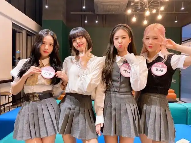 blackpink4人合照1024更新