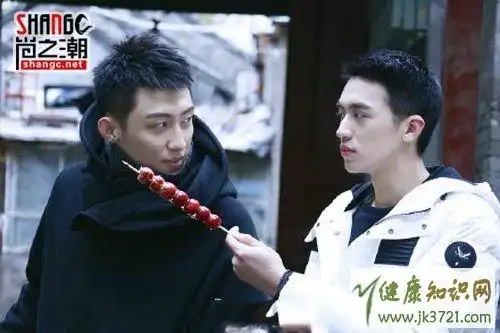 上瘾许魏洲与柴鸡蛋恋情被踢爆 编剧柴鸡蛋个人资料遭深扒