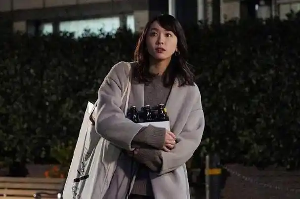 新垣结衣图片表情包,今日图集:甜美笑容的治愈系女神——新垣结衣