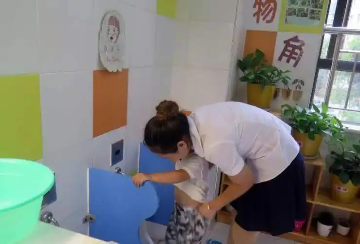 隐私|幼儿园|男女_新浪新闻