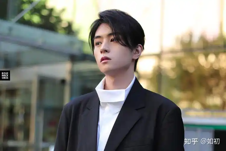 青春有你3邓孝慈真的好看吗