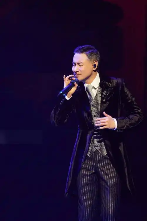 送彩蛋返场再加码武汉开唱张学友状态不错