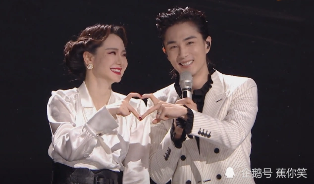 戚薇李承铉业务能力满分凄美合唱漠河舞厅氛围感拉满