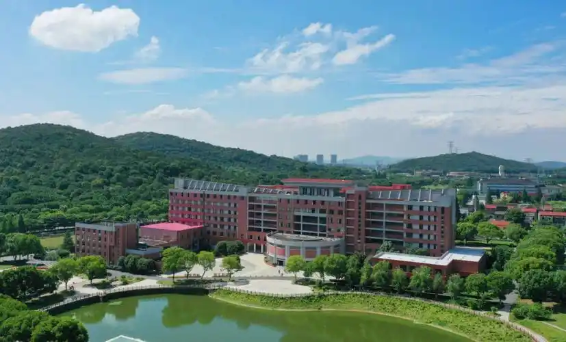 欢迎报考无锡太湖学院