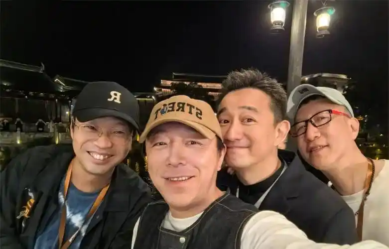 所以除了解释孙红雷确实有事,走不掉之外,就只剩下孙红雷考虑到小猪的