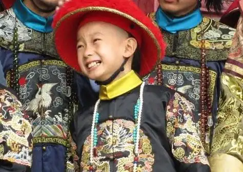 原创末代皇帝溥仪被逐出皇宫后为怕人下毒他想出了这些怪招