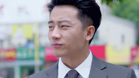 黄轩帅哥吃东西微笑gif动图_动态图_表情包下载_soogif