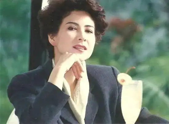 甄妮鲁冰花1991年春晚过后这首歌红遍大江南北