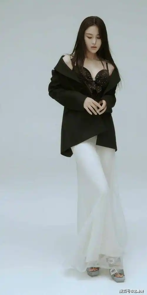 张馨予,一个集美貌与才华的美女演员,深受观众的喜爱!