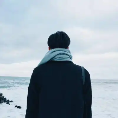 男生帅气背影头像高清深拥你的背影