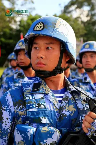 中国人民解放军驻香港部队接受检阅1920