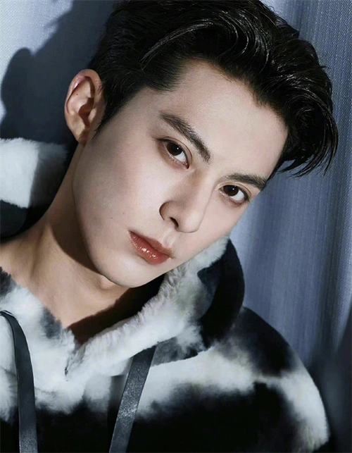 男明星熟野背头造型 你最喜欢谁的背头_明星发型 - 美发站