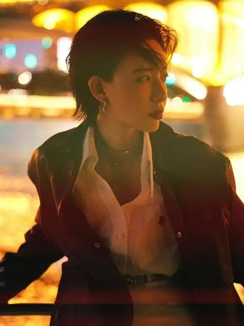 心爱的小李美照 最后一张长发妮妮 李斯丹妮