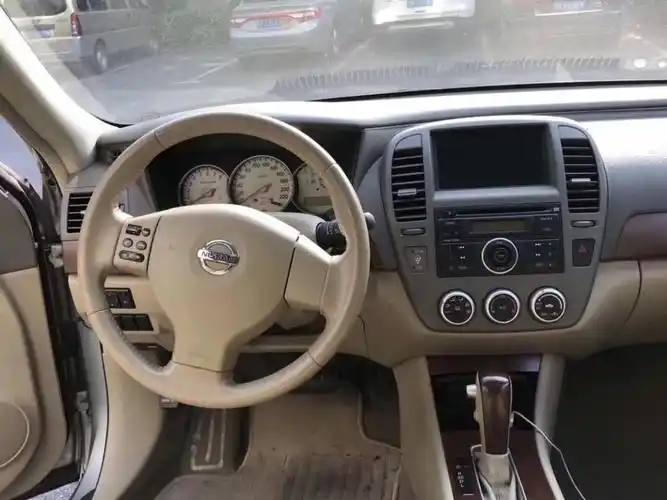 【上海】2009年3月 日产 轩逸 xl 2.0l cvt致酷版 自动档