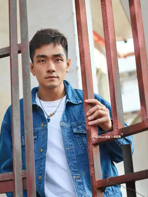 04限量版厌世脸回南天穿搭