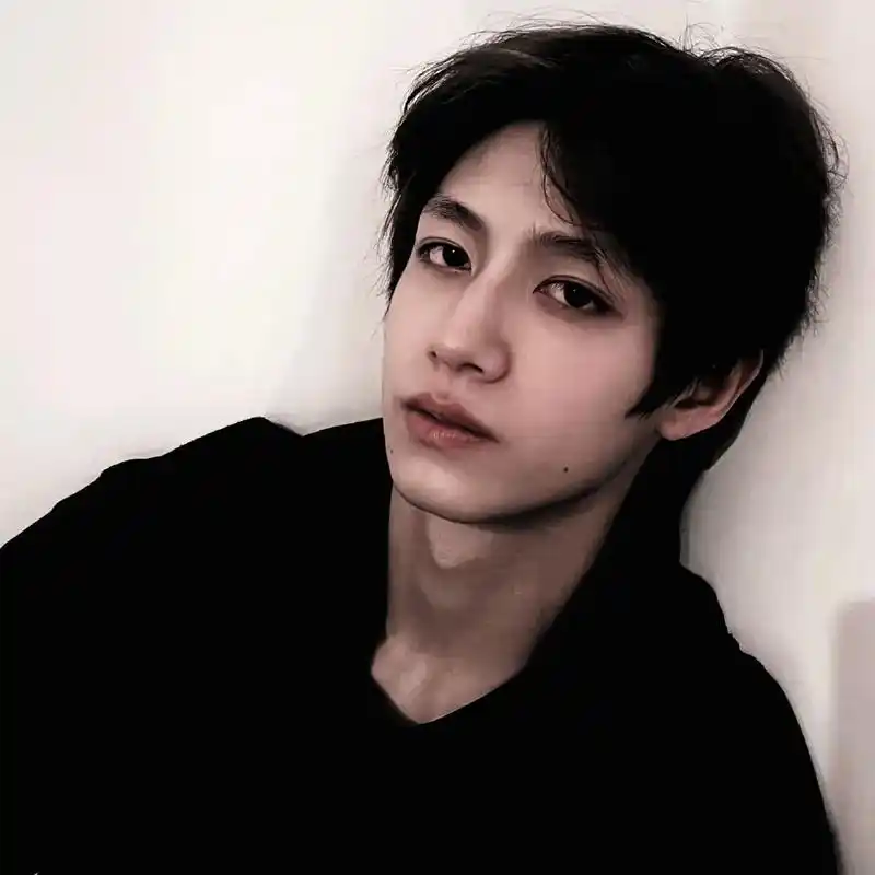 朱志鑫氛围感头像.#朱志鑫 #优质头像 #帅哥 - 抖音