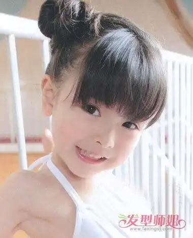 3岁女童扎头发图案方法 小女孩扎辫子图片(3)