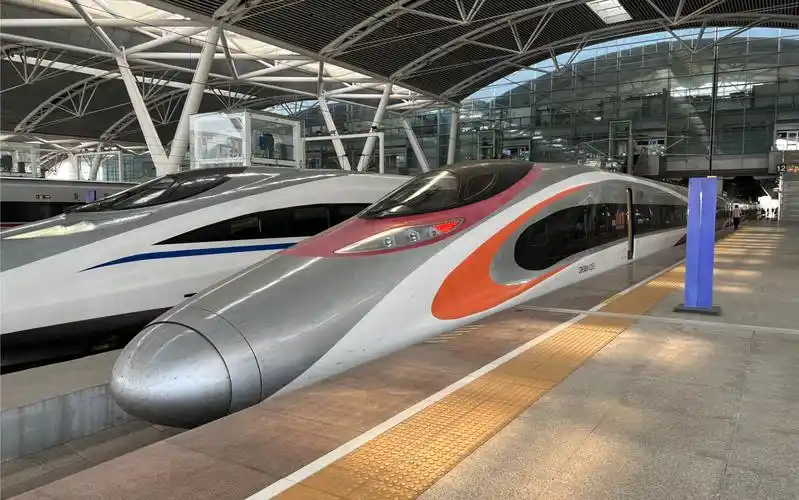 广深线高铁动感号5分钟侧边展望