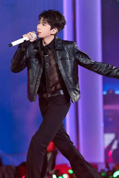 王源舞台见##王源绿海