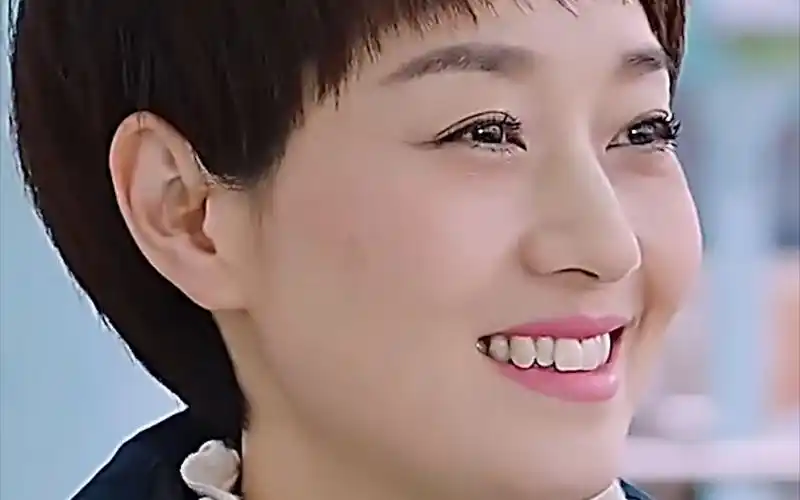 马伊琍她的笑容真的很治愈好喜欢