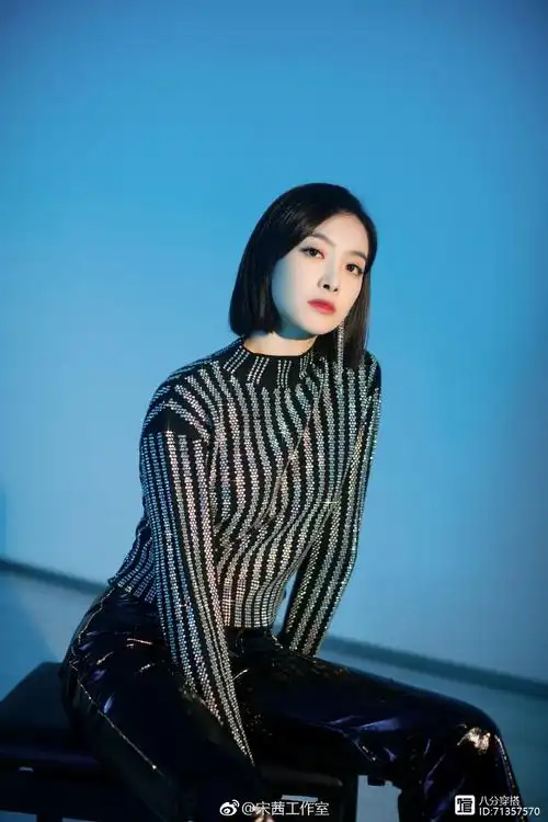 今年冬季流行发型宋茜摩卡波波头短发造型不光减龄还很有气场