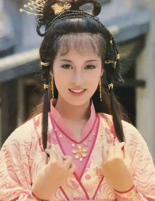 古装美女黎美娴:爱过梁朝伟,谈过吴启华,伤透心后遇真爱嫁豪门