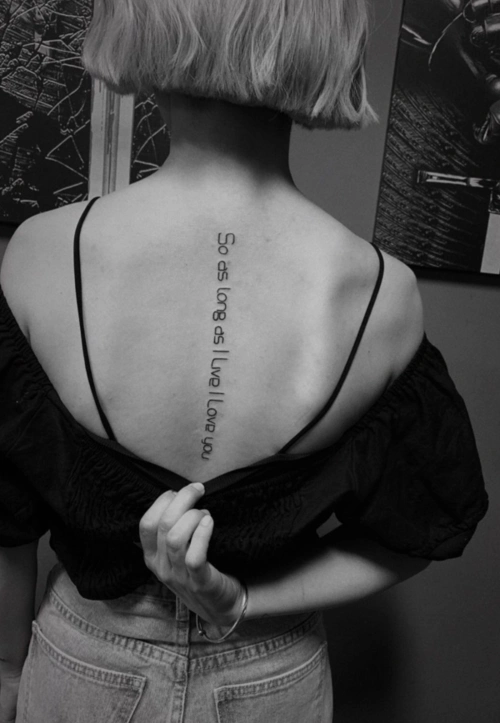 2020最新女生脊柱纹身图集好看的脊柱纹身图片11