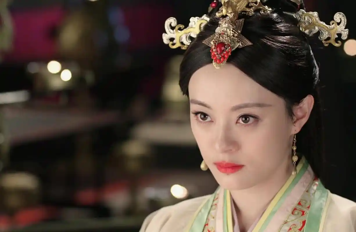 孙俪《芈月传》芈月截修,每个时期都很动人