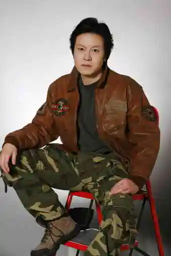 旗舰展现海军魅力杨超转业当老板饱受争议