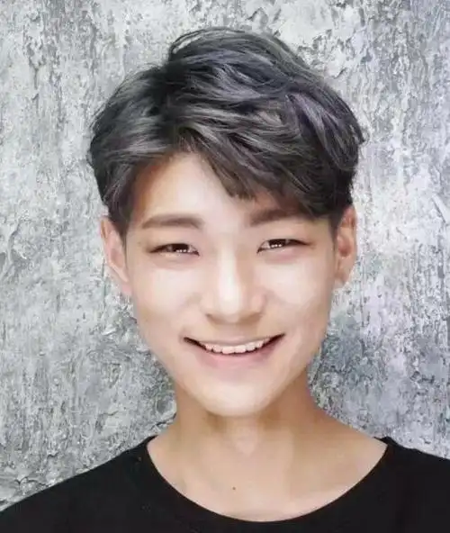 男生短发精神帅气发型,清爽自然短发发型