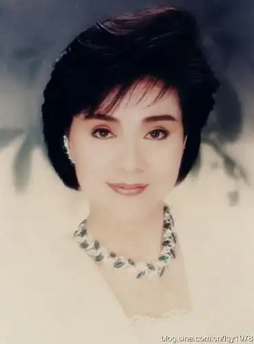 归亚蕾老师旧照