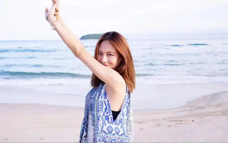 王霏霏中文曲演唱