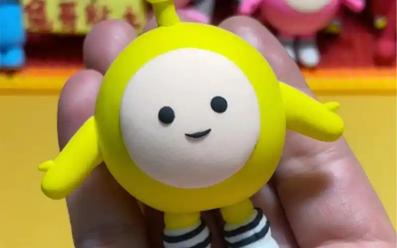 粘土手工时刻:捏蛋仔派对里小黄蛋