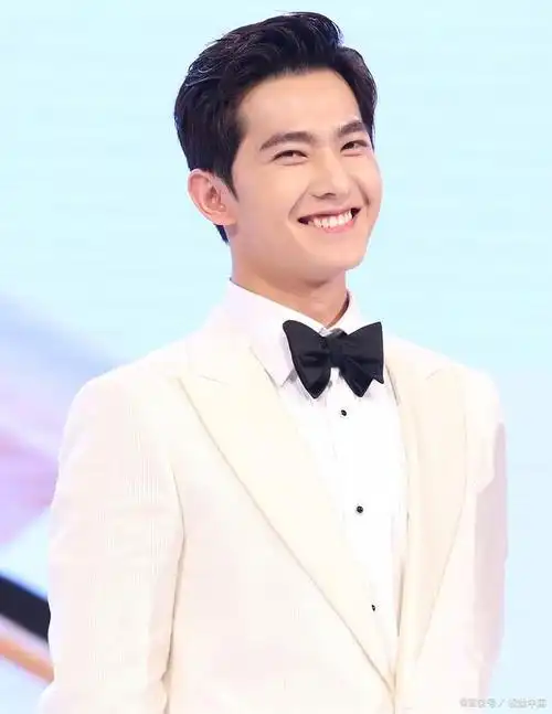 杨洋粉丝大战一触即发,剧情未拍已开撕,双方互怼引热议!