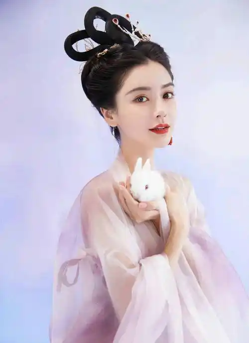 穿衣品味越来越高,古装原来更有魅力_汉服_杨颖_色彩